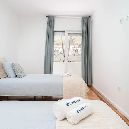 Host Wise - Spacious Fresh Flat W Terrace - Near Sea * Espinho