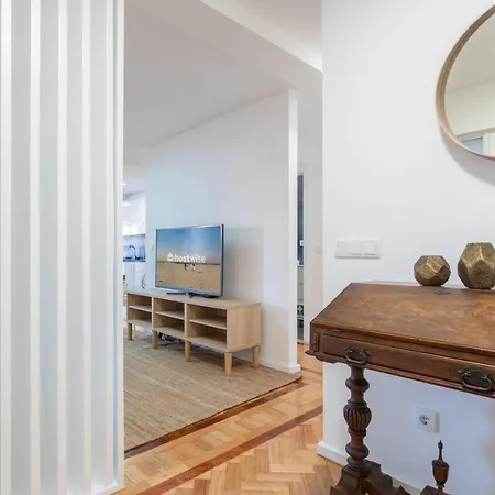 Host Wise - Spacious Fresh Flat W Terrace - Near Sea * Espinho