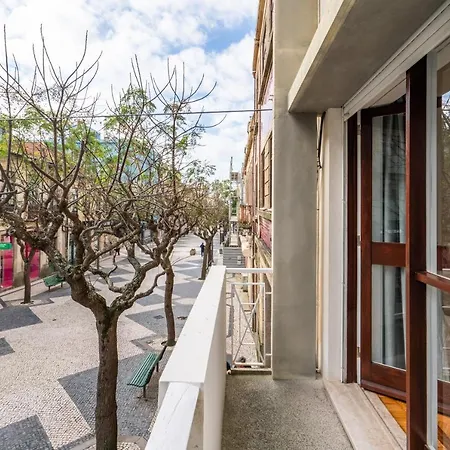 Host Wise - Spacious Fresh Flat W Terrace - Near Sea Apartman