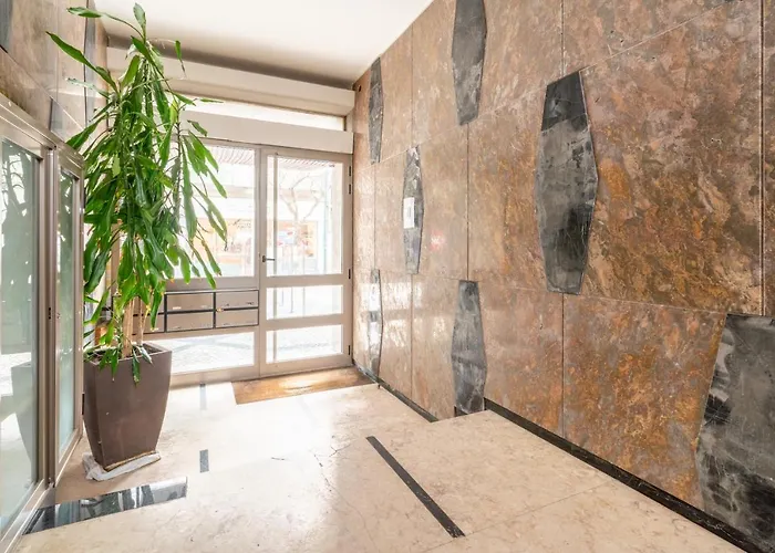 Host Wise - Spacious Fresh Flat W Terrace - Near Sea Espinho (Aveiro)