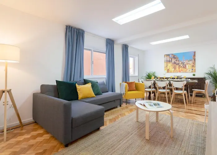 Host Wise - Spacious Fresh Flat W Terrace - Near Sea