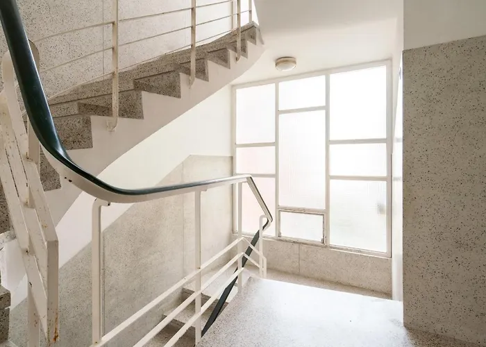 Host Wise - Spacious Fresh Flat W Terrace - Near Sea Appartement Espinho (Aveiro)