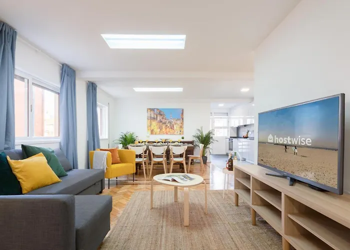 Host Wise - Spacious Fresh Flat W Terrace - Near Sea * Espinho (Aveiro)