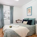 Host Wise - Spacious Fresh Flat W Terrace - Near Sea