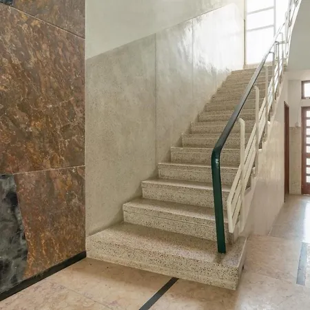 アパート Host Wise - Spacious Fresh Flat W Terrace - Near Sea