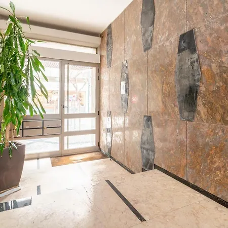 Host Wise - Spacious Fresh Flat W Terrace - Near Sea エスピーニョ