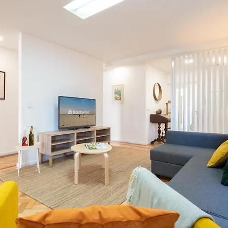 Host Wise - Spacious Fresh Flat W Terrace - Near Sea アパート