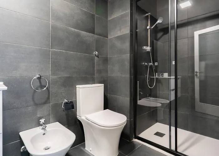 Apartment Host Wise - Spacious Fresh Flat W Terrace - Near Sea *