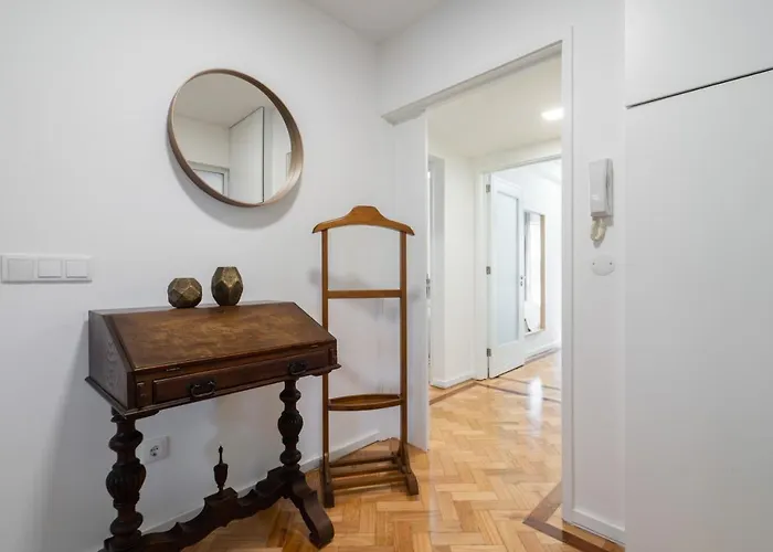 Apartment Host Wise - Spacious Fresh Flat W Terrace - Near Sea *