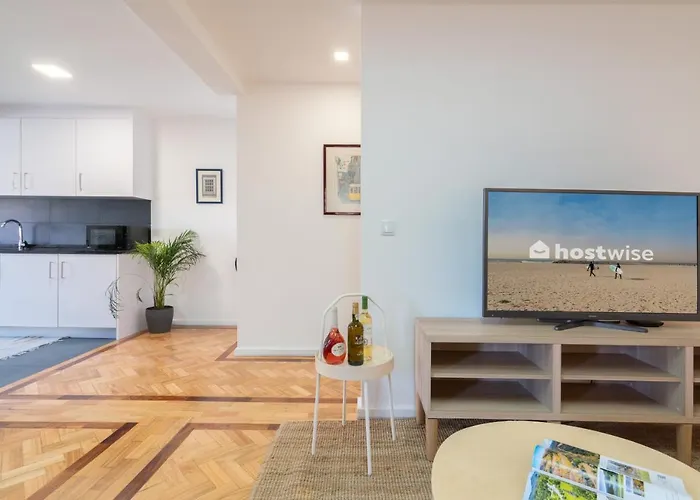 Host Wise - Spacious Fresh Flat W Terrace - Near Sea Apartment Espinho (Aveiro)