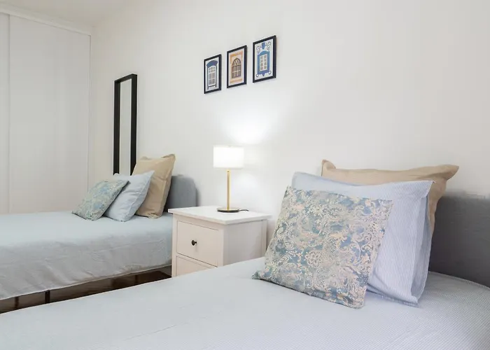 Host Wise - Spacious Fresh Flat W Terrace - Near Sea Apartment