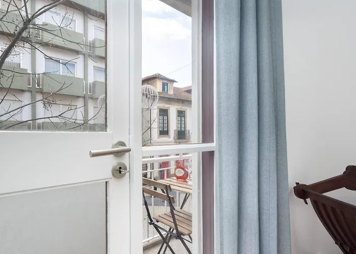 Apartment Host Wise - Spacious Fresh Flat W Terrace - Near Sea