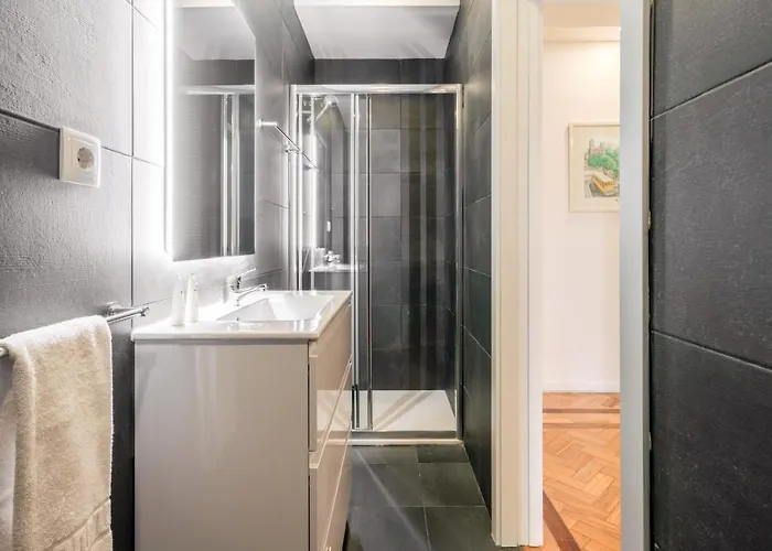 Apartment Host Wise - Spacious Fresh Flat W Terrace - Near Sea Espinho (Aveiro)