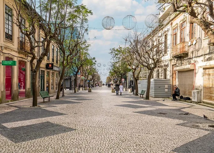 Host Wise - Spacious Fresh Flat W Terrace - Near Sea Apartment *