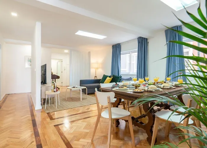 Host Wise - Spacious Fresh Flat W Terrace - Near Sea Apartment *