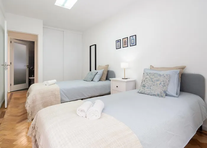 Apartment Host Wise - Spacious Fresh Flat W Terrace - Near Sea Espinho (Aveiro)